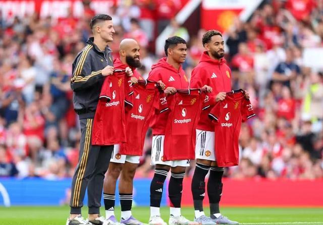 曼联大获成功,晋级淘汰赛下一轮是什么