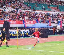 策马扬鞭踏东京全诗